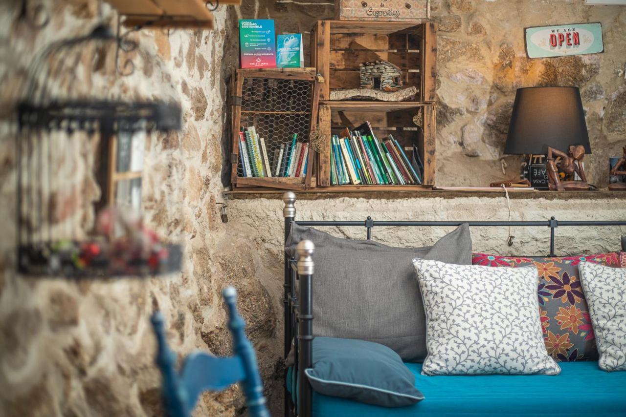 Hostal El Pajar de Tía María Casas del Castañar Exterior foto